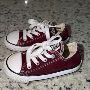Converse Chuck Taylor All-Star Toddler size 7 maroon shoes